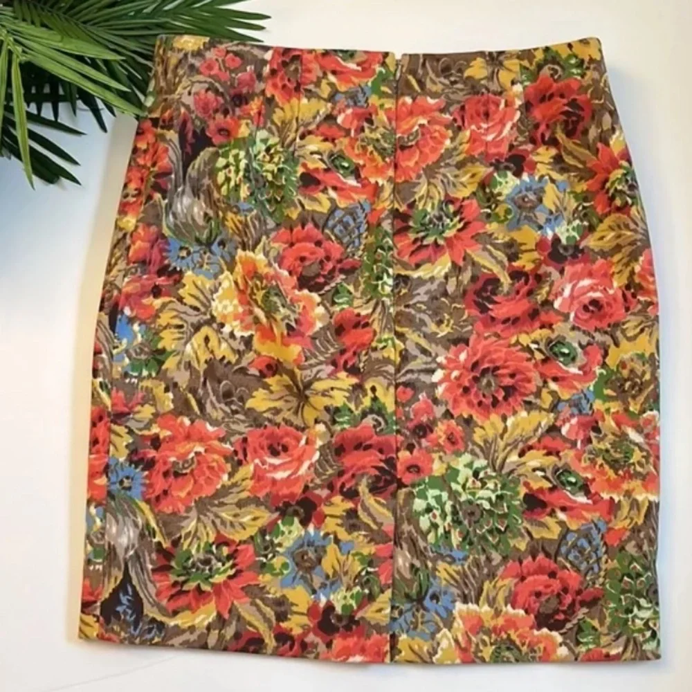- ❤️❤️ Talbots Women's Autumn Floral Print Pencil Skirt❤️size 4